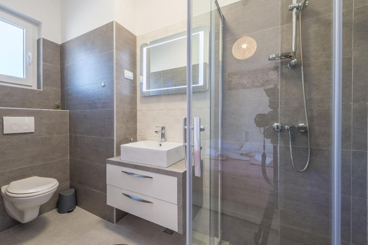 Villa Tara Zadarvillas Tinj Екстериор снимка