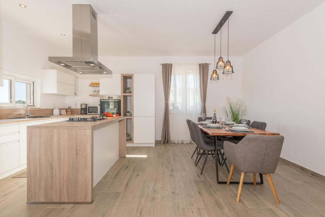 Villa Tara Zadarvillas Tinj Екстериор снимка