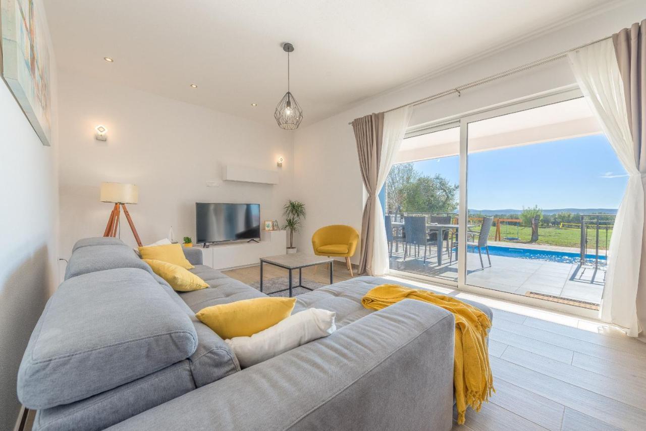 Villa Tara Zadarvillas Tinj Екстериор снимка