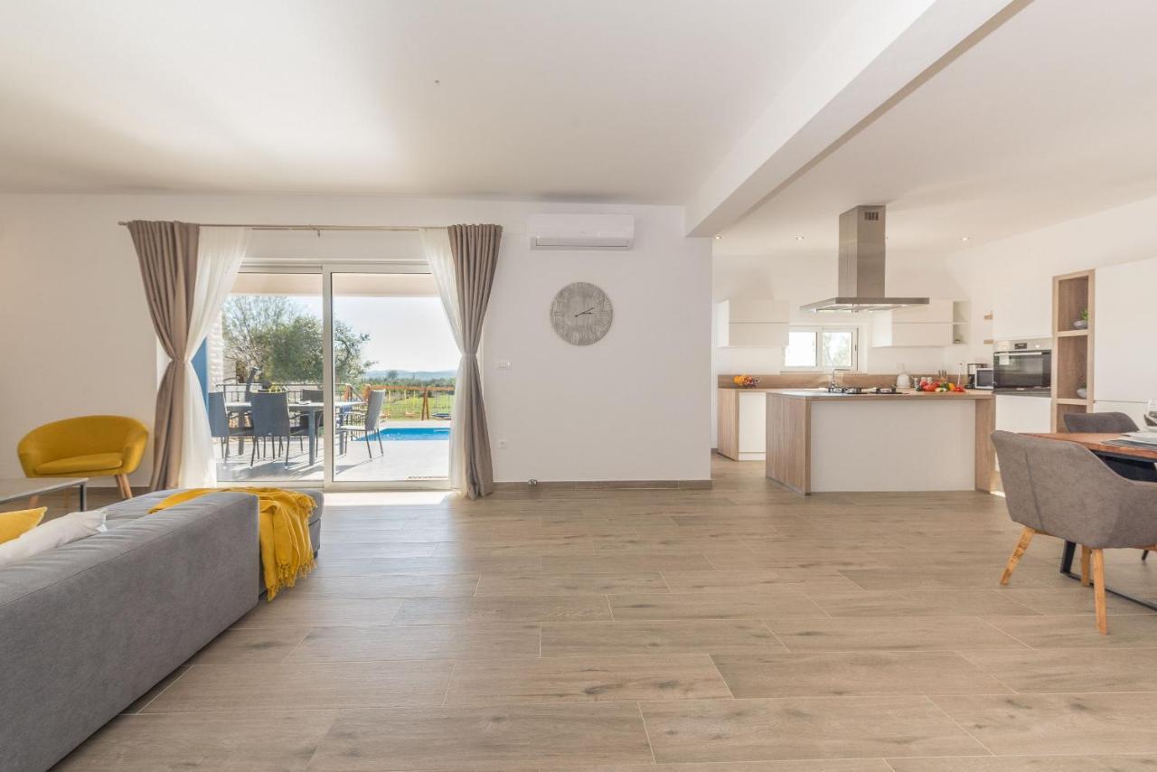 Villa Tara Zadarvillas Tinj Екстериор снимка