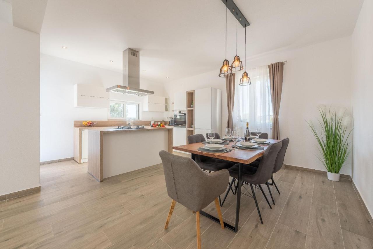 Villa Tara Zadarvillas Tinj Екстериор снимка