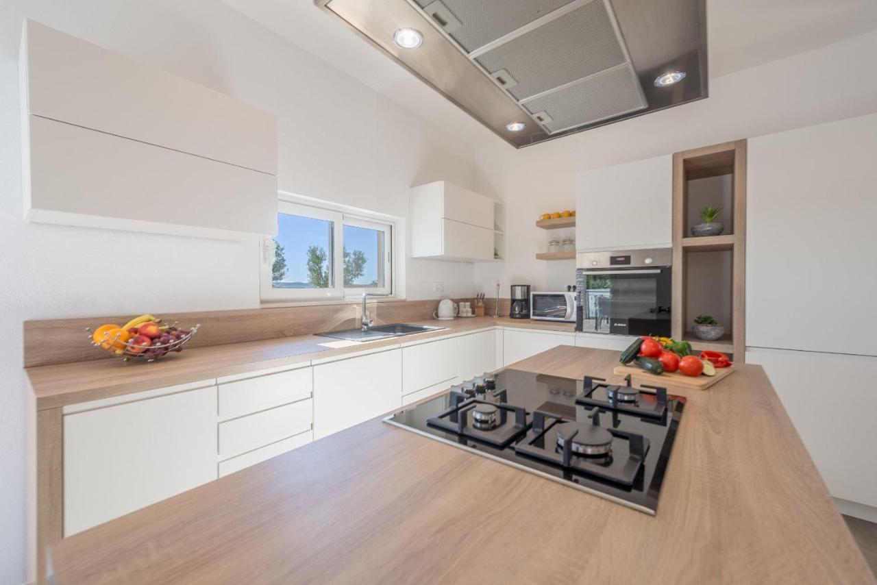 Villa Tara Zadarvillas Tinj Екстериор снимка
