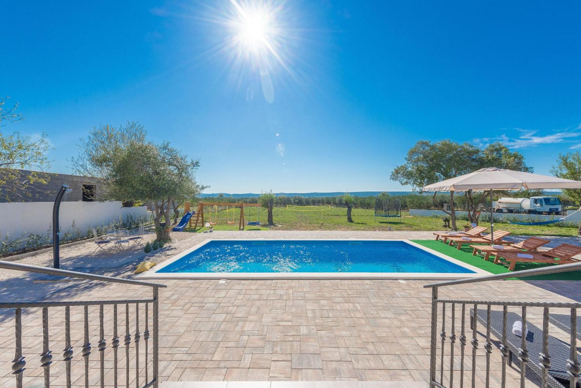 Villa Tara Zadarvillas Tinj Екстериор снимка